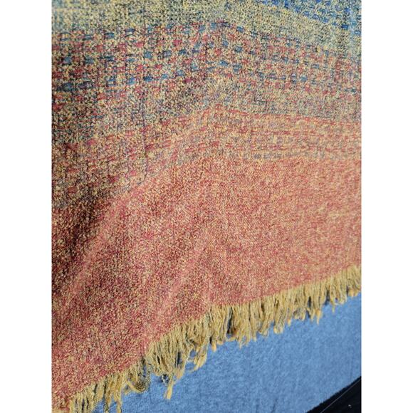 Celtic Kerry Woollen Mills Lambswool Shawl Wrap  Fringe Cape Made in Ireland - Picture 4 of 9